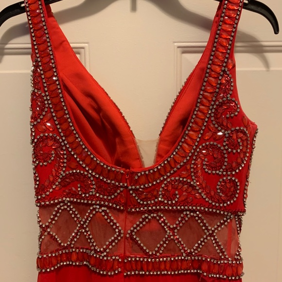 Gown - Picture 2 of 3